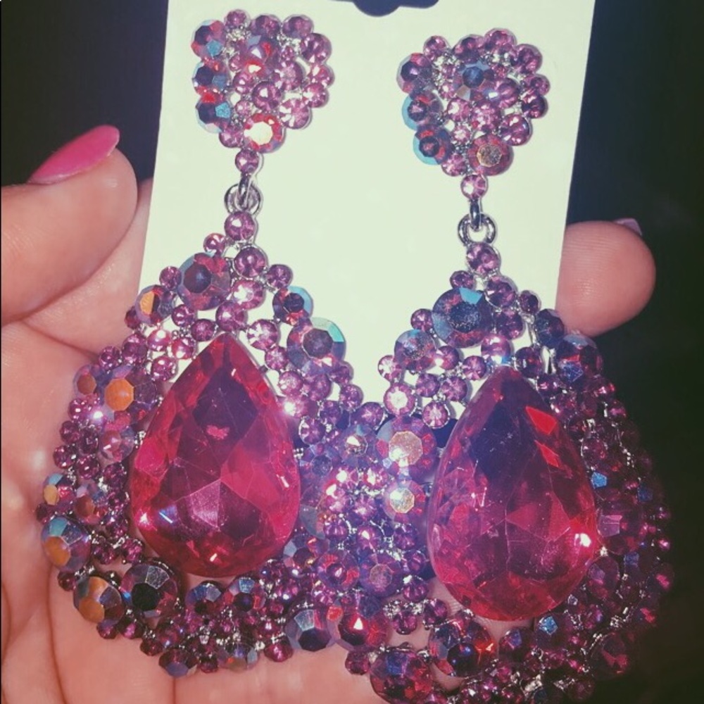 PINK drop down earrings!